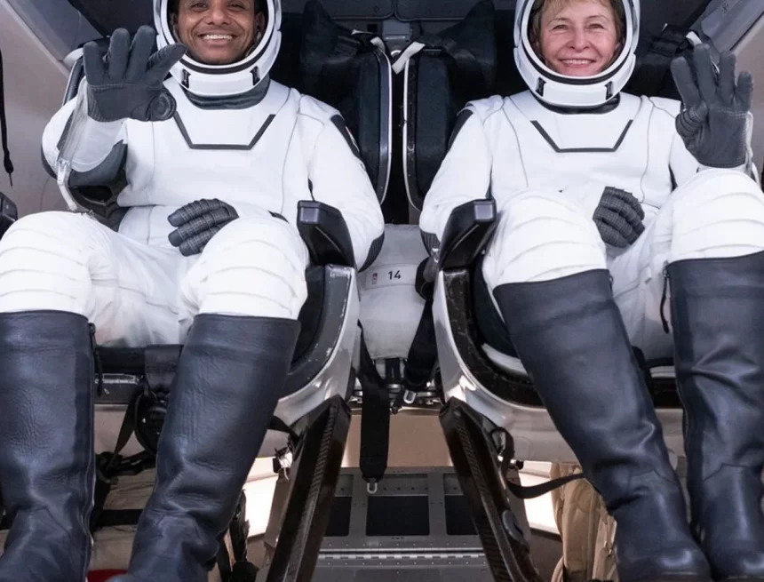 1120 Astronaut Shubhanshu Shukla Leaves the Dragon Space Pod After Splashdown