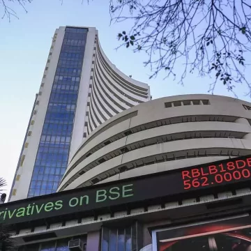 Sensex Rises by 100 Points, Nifty Surpasses 25,400; Bajaj Finance Increases by 2%, Trent Declines by 8%