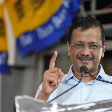 “A lovers relationship”: Kejriwal claims there is a hidden alliance between the BJP and Congress in Gujarat