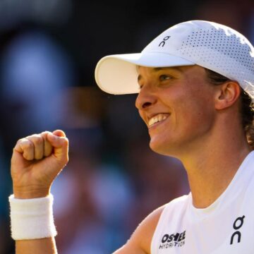 Iga Swiatek Clinches Maiden Wimbledon Title, Defeats Amanda Anisimova in Straight Sets