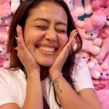 Neha Kakkar’s photos from ‘Nachdi, Hasdi’ have a link to Son of Sardaar 2