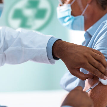 Expert panel finds no connection between Covid vaccinations and heart attack-related deaths in young individuals
