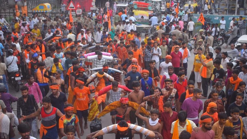 3 individuals held with illegal drugs along the Kanwar Yatra route in UP’s Muzaffarnagar
