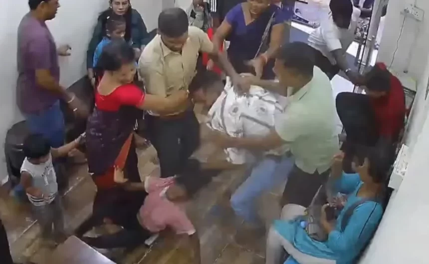 Caught on video: Receptionist kicked and pulled by hair at a clinic in Kalyan after asking a patient to wait