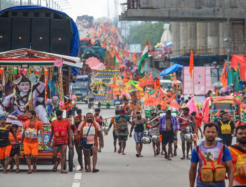 UP: Muzaffarnagar Police enhance security for Kanwar Yatra, deploys force in camp to avoid thefts