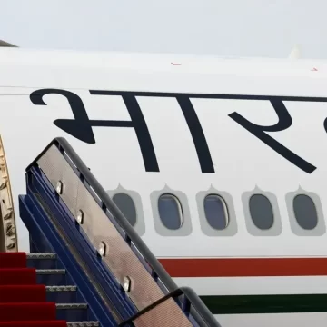 PM Modi arrives in London for important discussions with Keir Starmer, significant Free Trade Agreement