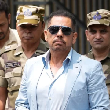 Robert Vadra presents himself to ED regarding the PMLA case Linked with Sanjay Bhandari