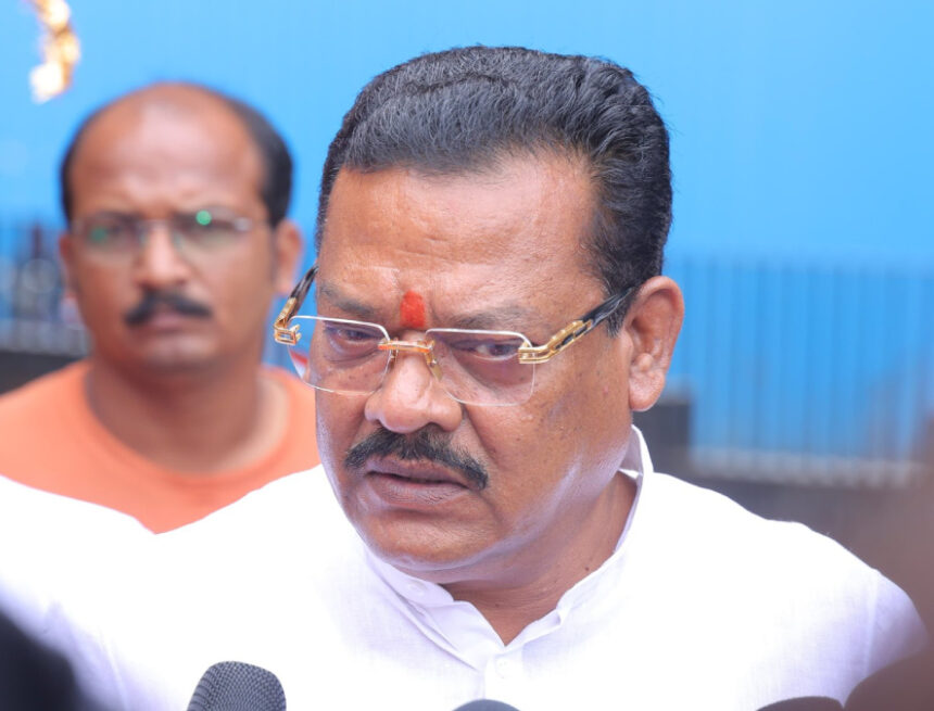 Not a Bag of Cash, Just ‘Dirty Laundry’: Shiv Sena MLA Shirsat Responds to Opposition over Viral Video