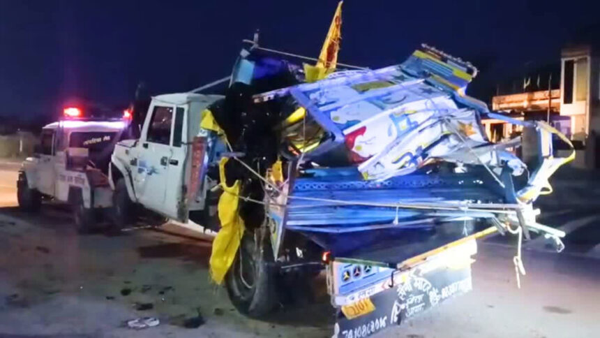 11 People lost their lives when a truck crashed into a container in Dausa, Rajasthan