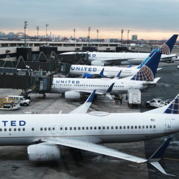 A technical problem has caused the grounding of all United Airlines flights