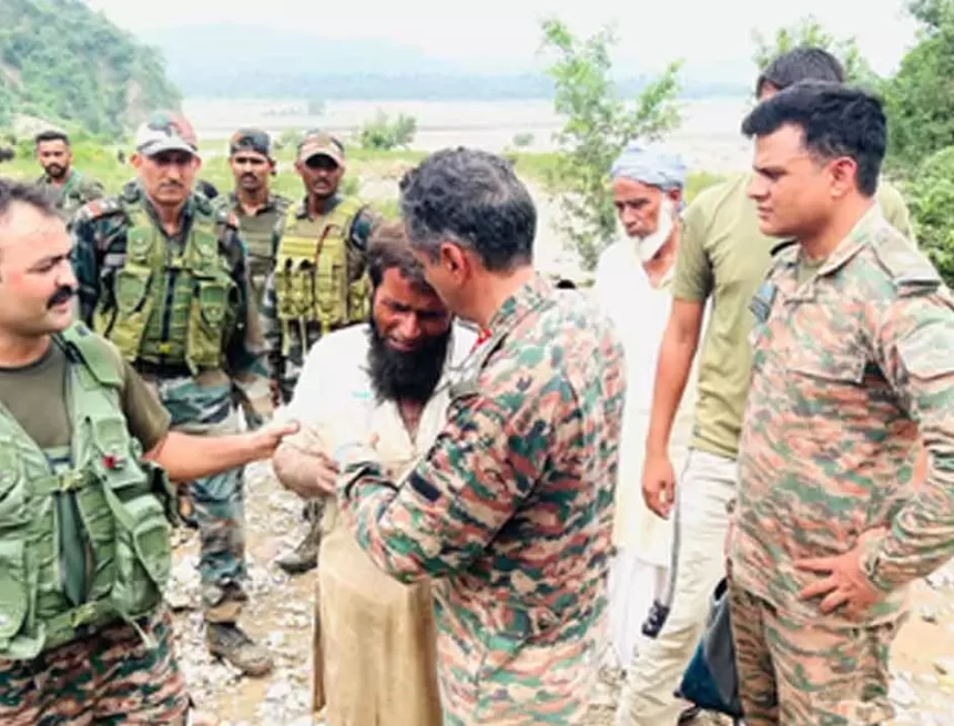 1576987-army Indian Army Leads Relief Efforts After Kathua Cloudburst Claims Four Lives