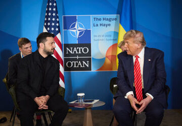 as-they-prepare-to-meet,-trump-turns-pressure-on-zelenskyy-saying-he-should-give-up-territory