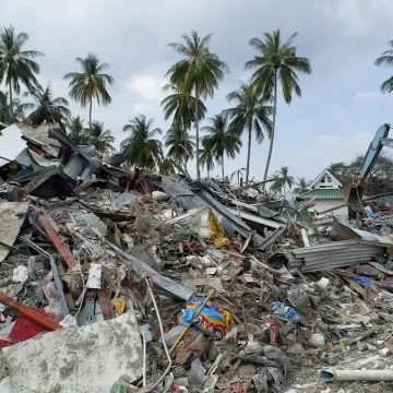 Chile Faces Tsunami Threat After 8.0 Magnitude Earthquake Strikes Drake Passage