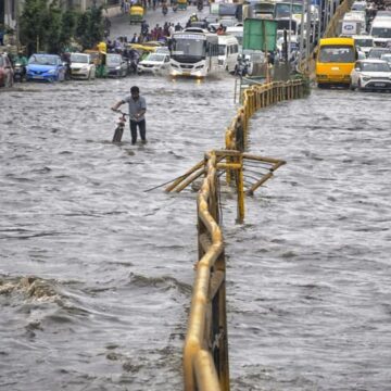 536046-rains-in-bengaluru Maharashtra on High Alert as IMD Issues Orange Warning for Multiple Districts Amid Heavy Rains