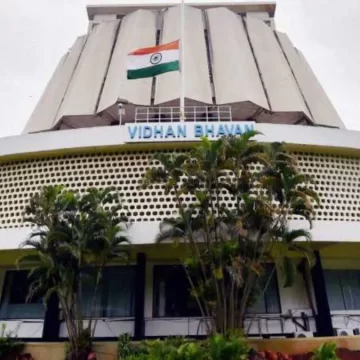 Maharashtra Cabinet Weighs Proposal to Increase Private Sector Workday to 10 Hours