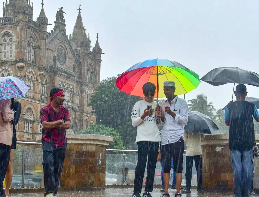 PTI06_16_2025_000329B_37703885-1750222498358_d Mumbai Braces for Heavy Rain as IMD Issues Yellow Alert for City and Surrounding Areas