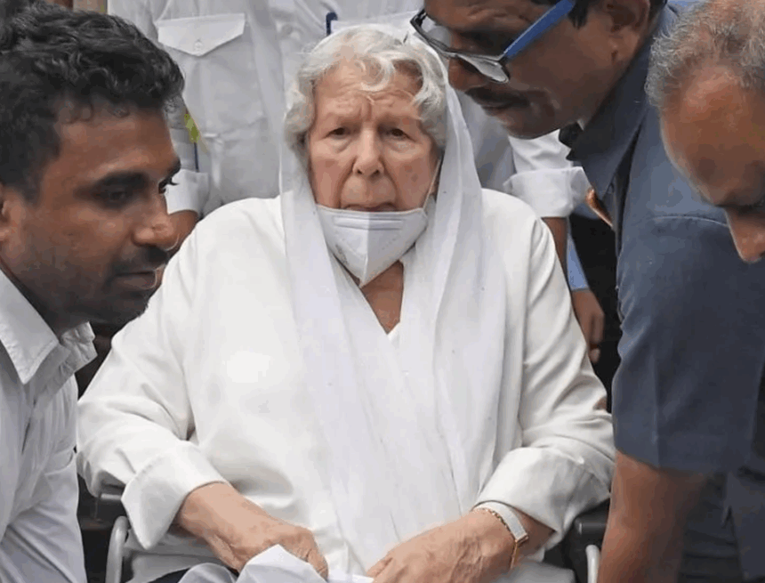 SimoneTata Simone Tata, Former Tata Executive and Stepmother of Ratan Tata, in ICU at Breach Candy Hospital