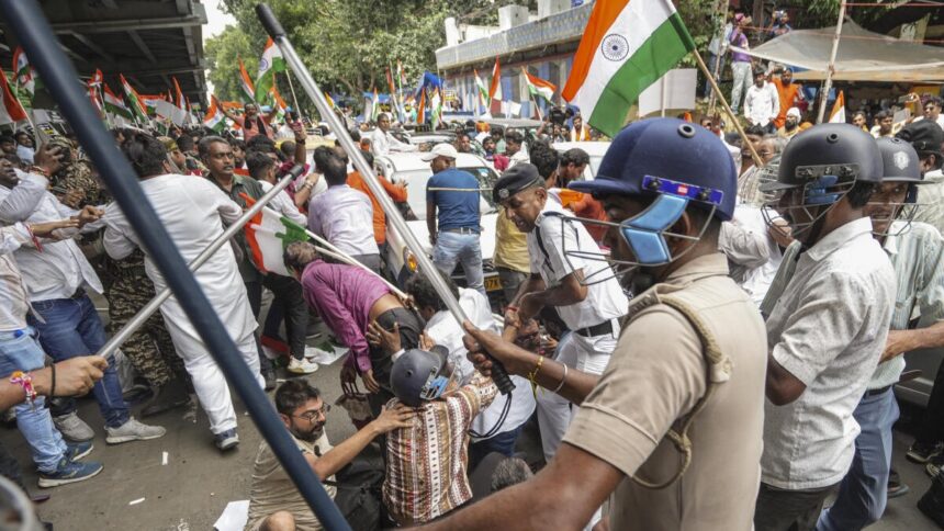 Police lathicharge protestors to stop ‘Nabanna Chalo Abhiyan’,  RG Kar rape and murder