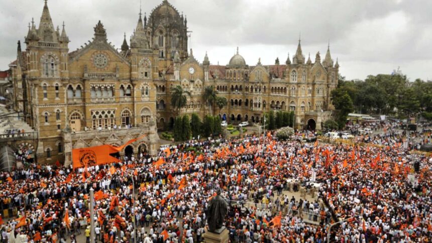 Massive Maratha Quota Protest Brings South Mumbai to Standstill Ahead of Azad Maidan Agitation