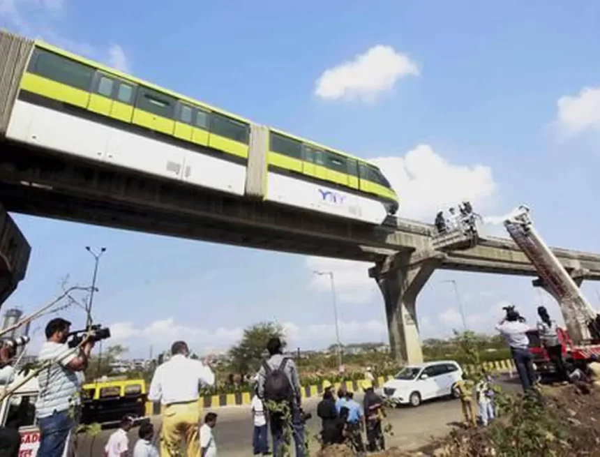 monorail-mumbai Mumbai Monorail Breakdown Strands 100 Passengers Amid Heavy Rain