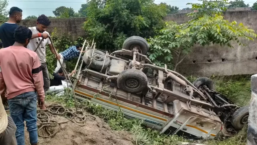 4 Pilgrims Killed, 25 Injured as Pickup Truck Falls into Gorge in Himachal’s Kangra