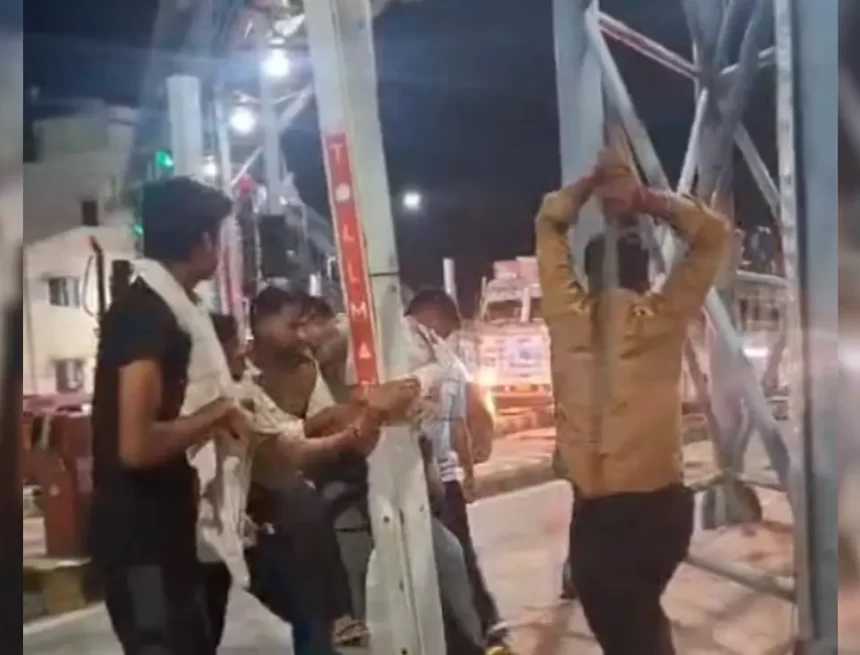 Army Jawan Assaulted by Toll Booth Staff in Meerut, 4 Arrested