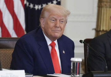 trump-escalates-threats-toward-chicago,-illinois-governor-labels-him-‘wannabe-dictator’