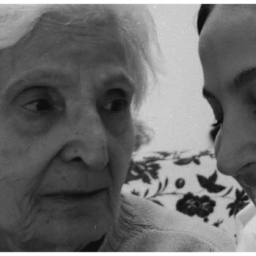 Elli AvrRam Mourns Grandmother’s Death, Shares Emotional Tribute On Instagram
