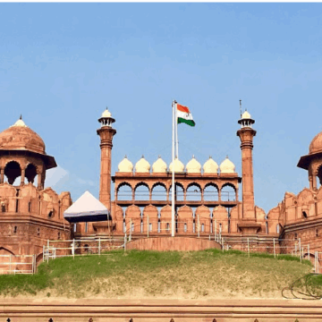 Gold and Diamond-Studded Jhari Stolen During Rituals Near Delhi’s Red Fort