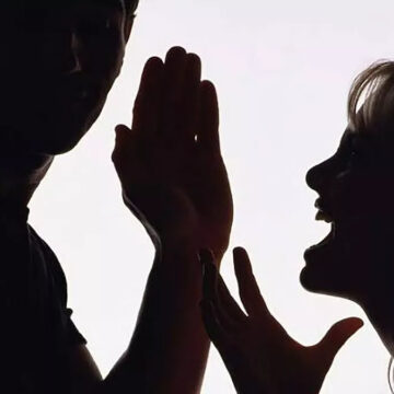 Delhi Man Severely Burned as Wife Pours Boiling Oil, Sprinkles Chilli Powder During Night Attack