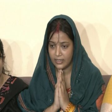 Jyoti Singh Accuses Actor Pawan Singh of Forcing Abortions, Torture in Public Allegations