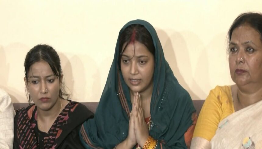 Jyoti Singh Accuses Actor Pawan Singh of Forcing Abortions, Torture in Public Allegations