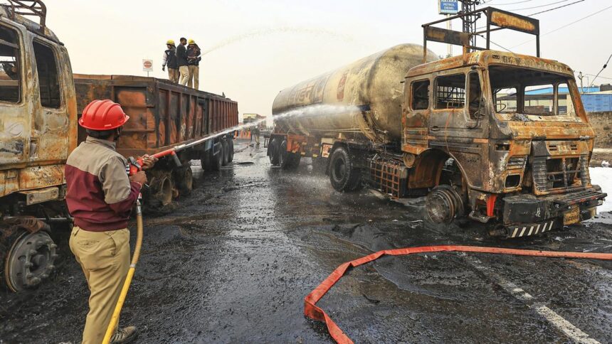 Massive Fire Erupts on Jaipur–Ajmer Highway After Collision Involving LPG Cylinder Truck