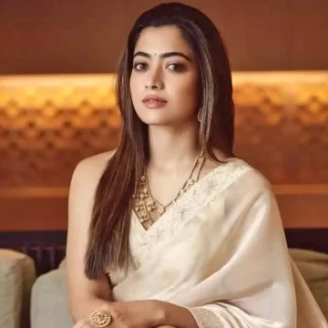 “‘I Know You’ve Been Waiting…’ — Rashmika Mandanna’s First Post After Engagement Fuels Speculation”