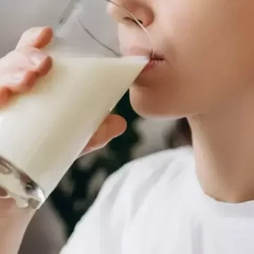 New Study Links High Daily Milk Consumption to Increased Heart Disease Risk in Women