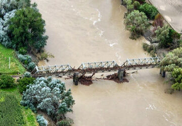 several-missing-after-landslide-hits-holiday-park-in-new-zealand