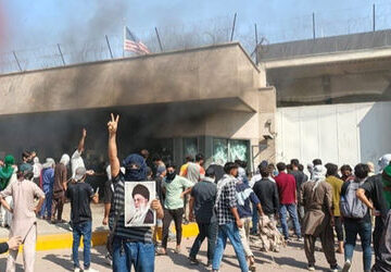 us-consulate-in-karachi-attacked-by-violent-protesters-after-khamenei’s-death