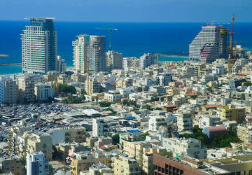 iran-attacks-tel-aviv-airport,-war-fallout-puts-trump-under-pressure