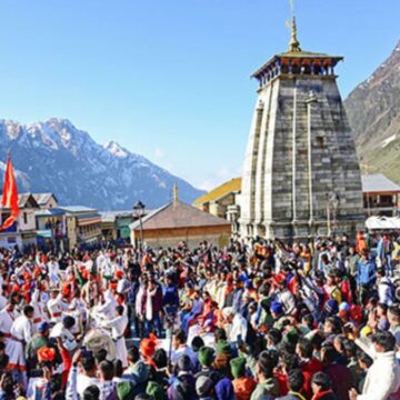 Kedarnath Yatra Sees Record Rush as Pilgrim Count Crosses 5 Lakh, Health Authorities Issue Safety Advisory