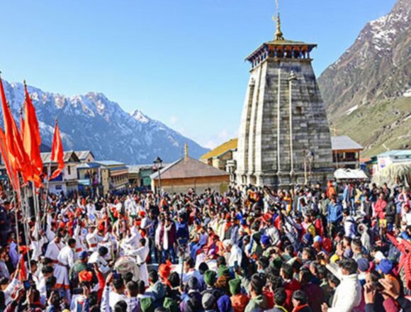Kedarnath Yatra Sees Record Rush as Pilgrim Count Crosses 5 Lakh, Health Authorities Issue Safety Advisory