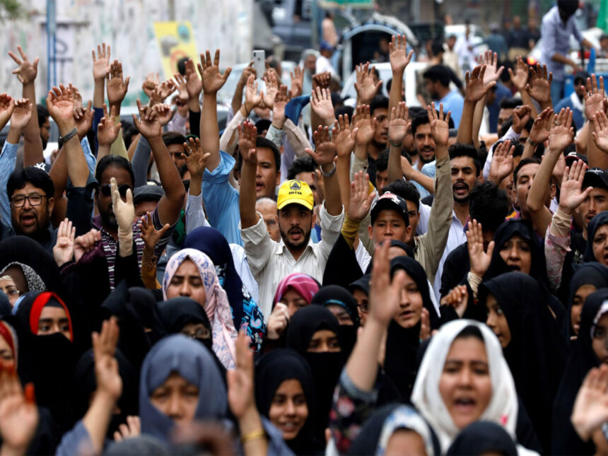 Karachi University Faculty Boycott Exams Over Unpaid Dues Amid Deepening Economic Crisis in Pakistan