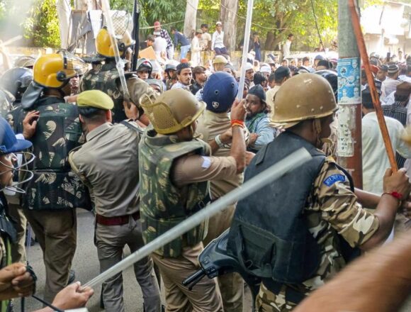Tensions Rise in Bareilly Market After Pro-Pakistan Slogans; Six Detained, Police Intensify Search for Others