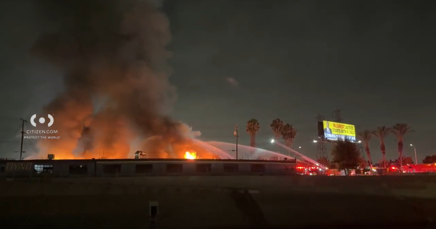 Screenshot-2025-08-02-072949 Massive Industrial Fire in South Gate Sends Thick Smoke Across Los Angeles, Emergency Crews Battle Overnight Blaze