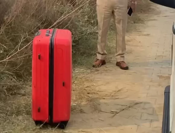 bao10lq_woman-body-in-suitcase-_625x300_16_November_24 Lucknow Man Allegedly Kills Wife Over Affair Suspicion, Attempts Cover-Up With False Missing Complaint