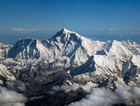 dt-next_import_imported_2023-05_78724188-1840-43d6-b210-036cfea49fa1_Untitled_design__46_ Mount Everest Witnesses Historic Climbing Season as 274 Mountaineers Reach the Summit in a Single Day