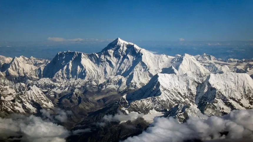 dt-next_import_imported_2023-05_78724188-1840-43d6-b210-036cfea49fa1_Untitled_design__46_ Mount Everest Witnesses Historic Climbing Season as 274 Mountaineers Reach the Summit in a Single Day