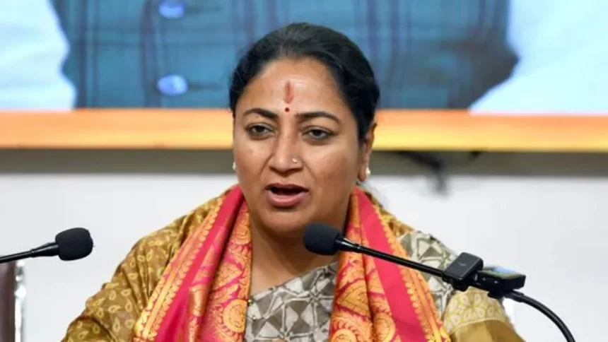 hag0m38_rekha-gupta-_625x300_06_May_26 Delhi Government Announces Two-Day Work-From-Home Policy Amid Rising Heat and Pollution Concerns