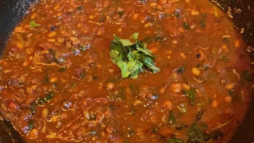 Protein-Rich Mixed Sprouts Curry: A Light, Nutritious Vegetarian Dish Perfect for Everyday Healthy Meals