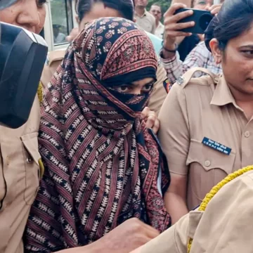 Maharashtra Civic Body Demolishes Structures Linked to AIMIM Leader in Nashik TCS Case