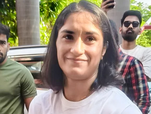 Delhi High Court Questions WFI Over Vinesh Phogat’s Omission From 2026 Asian Games Squad